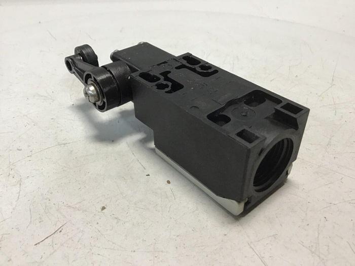 Used MOELLER Limit Switch AT0-02-1-I #122266