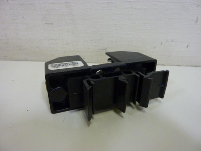 Used BUSSMANN 30 Amp Fuse Holder R25030-1CR #57112
