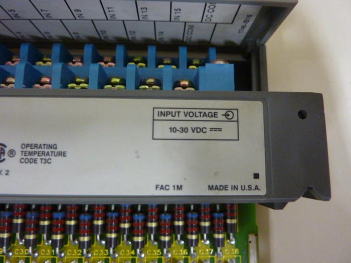 Used ALLEN BRADLEY Input Module 1746-IB32 SER B #60533