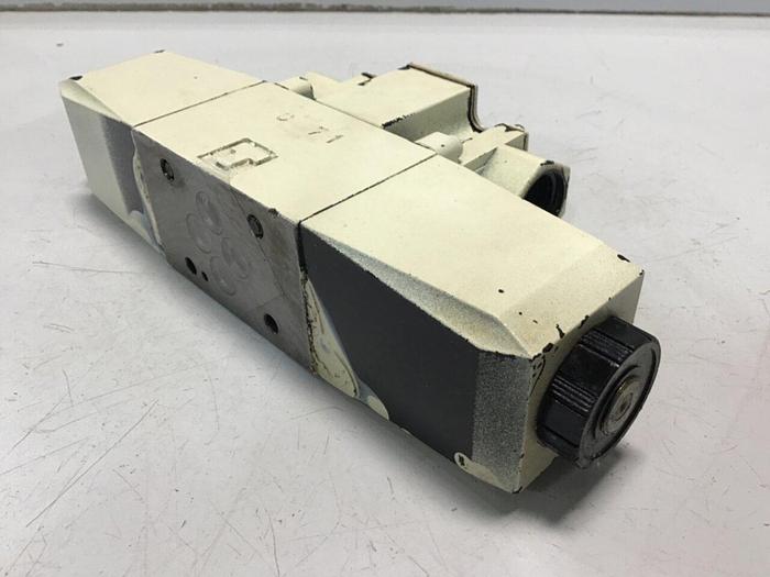 Used TOKIMEC Valve DG4V-3-3C-M-P7-H-7-50 #132978