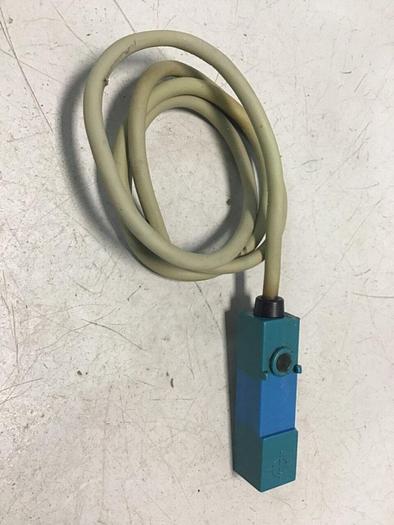 Used YAMATAKE Proximity Switch FL2-4A6S #128209