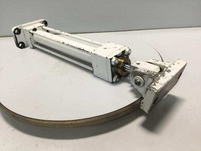 Used HORIUCHI MACHINERY Injection Sled Cylinder F8-SA1FB32C140N180COA #107693