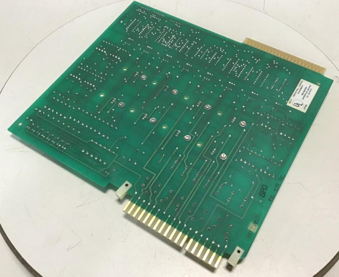 Used CINCINNATI MILACRON Output Board 3-531-3563A USED