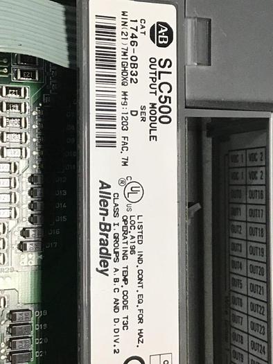 Used ALLEN BRADLEY Output Module 1746-OB32 SER D #129875