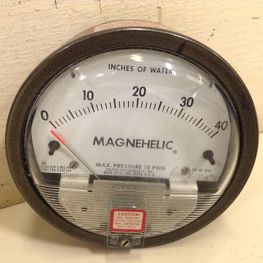 Used DWYER Magnetic Pressure Gauge 2040 #68696