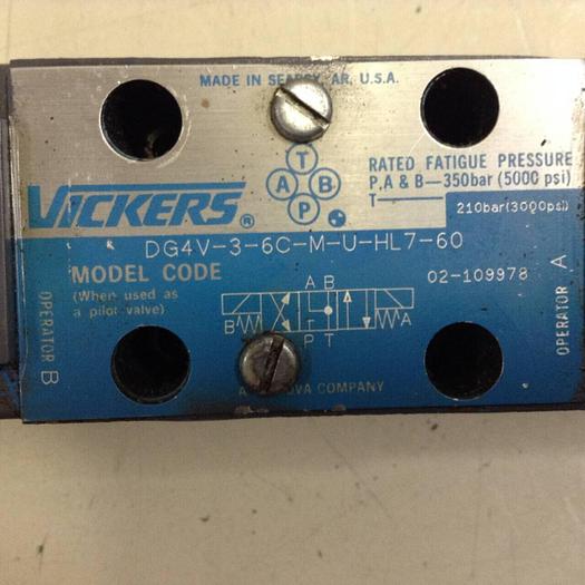 Used VICKERS Directional Valve DG4V-3-6C-M-U-HL7-60 Used
