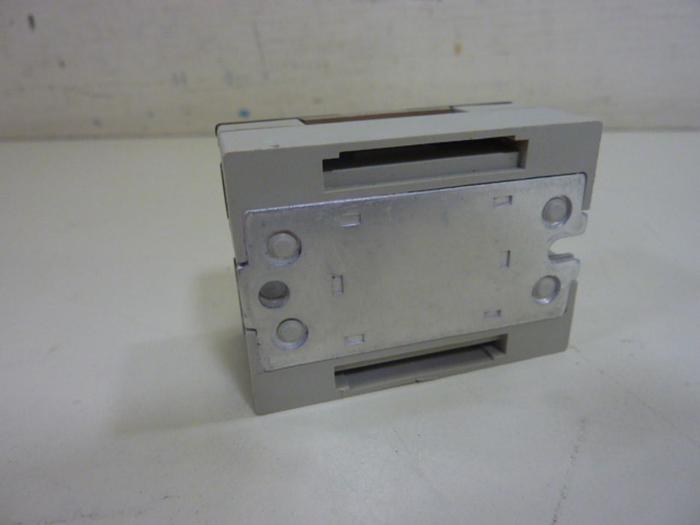Used OMRON Solid State Relay G3NA-220B #64254