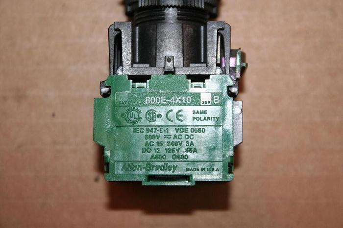 Used ALLEN BRADLEY Selector Switch PB545 SWITCH Used