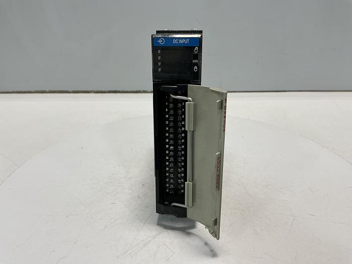 Used ALLEN BRADLEY 1756-IV32/A
