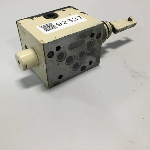 Used PARKER Directional Control Valve D3T1H21X4236 #92337