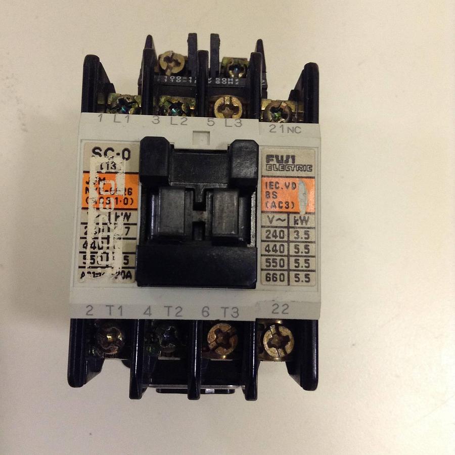 Used FUJI ELECTRIC Contactor SC-0 4NC0F0 USED