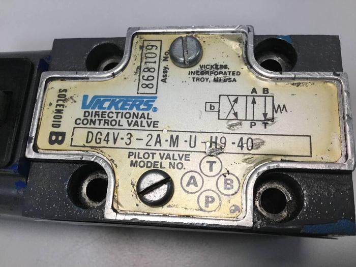Used VICKERS Directional Control Valve DG4V32AMUH940 #98855