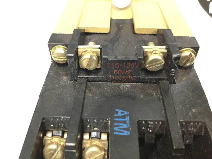 Used ALLEN BRADLEY AC Relay 700-P400A1 SER B NO CONTACTS #92930