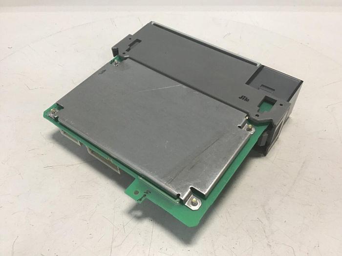 Used ALLEN BRADLEY 5/01 Processor Unit 1747-L511 SER B #127731