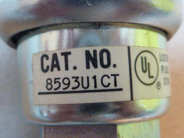 THOMAS & BETTS Ever-Lok Plug 8593U-1CT #38865