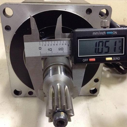 Used YASKAWA AC Servo Motor SGMP-08AWYR11 #79196