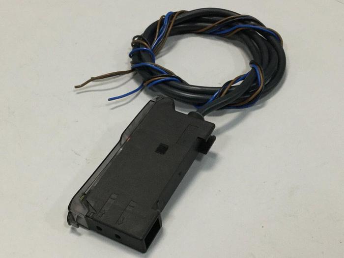 Used OMRON Photoelectric Sensor E3X-NA11 #103470