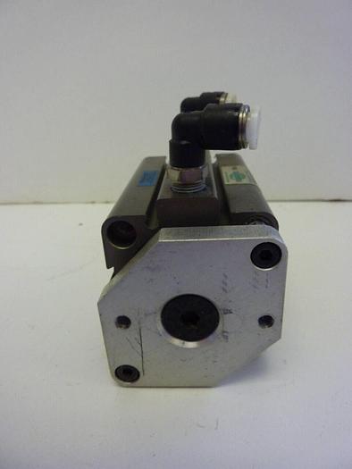Used NUMATICS Universal Cylinder UTND-040-040-T1 #13886