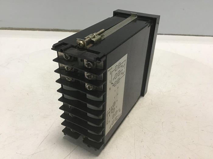 Used RKC Temperature Control DB-480Q1C-M #124257