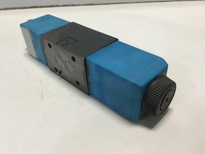 Used VICKERS Valve KDG4V-3S-2C19N-M-U-H5-60 USED