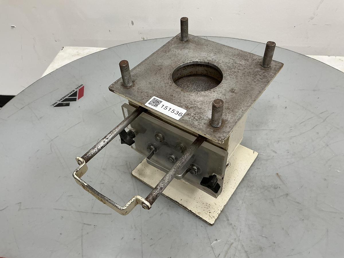 Used METAL FABRICATOR NO MODEL NUMBER / NO TAG