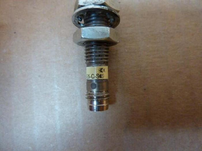 Used BALLUFF Proximity Switch BES 516-324-G-E5-C-S49 #22101