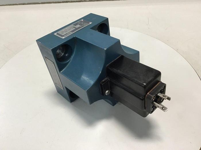 Used BOSCH Valve 0 810 070 033 USED