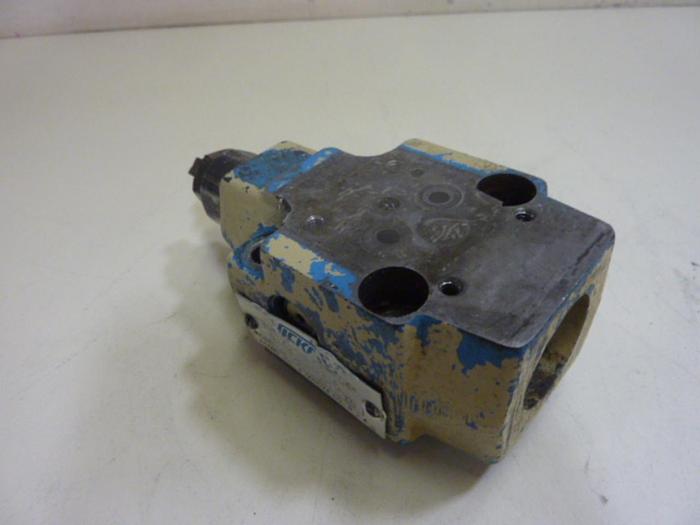 Used VICKERS Valve CVCSC1S2W24510 #64674