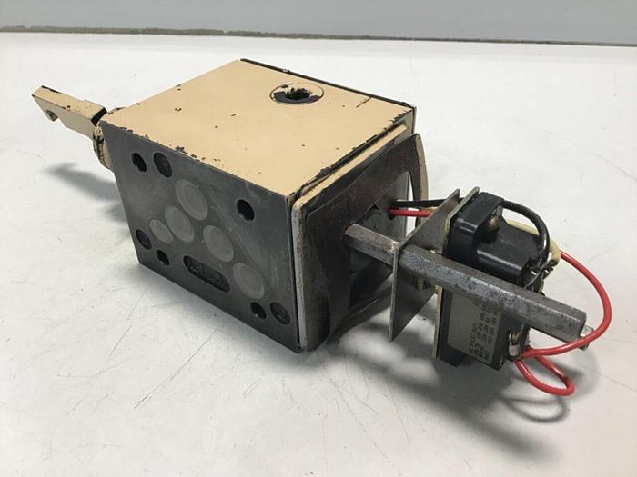 Used PARKER Directional Control Valve D3T1H21X4537 #117033
