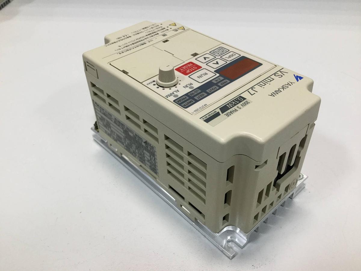 Used YASKAWA VS Mini J7 Inverter CIMR-J7AA20P1 USED