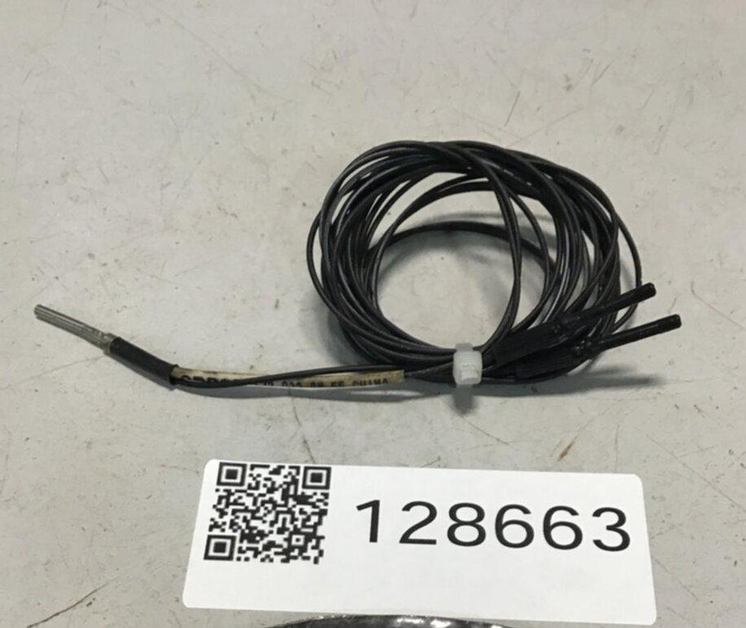 Used OMRON Fiber Optic Sensor E32-D32 USED