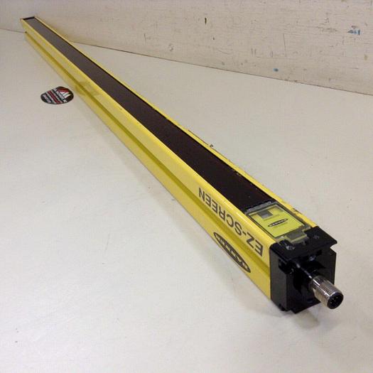 Used BANNER ENGINEERING Light Curtain E-Z Screen Emitter SLSE30-900Q8 Used