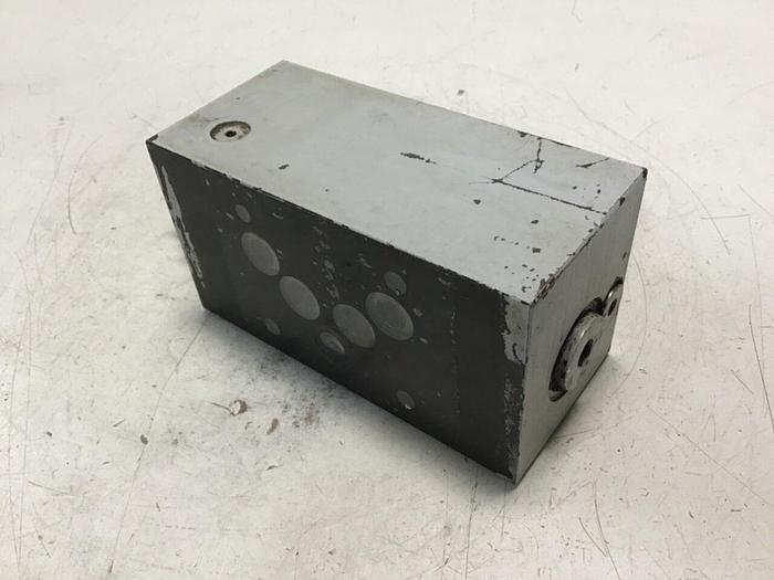 Used VICKERS Pressure Valve DGMX2-5-PP-FW-S-30 #139810