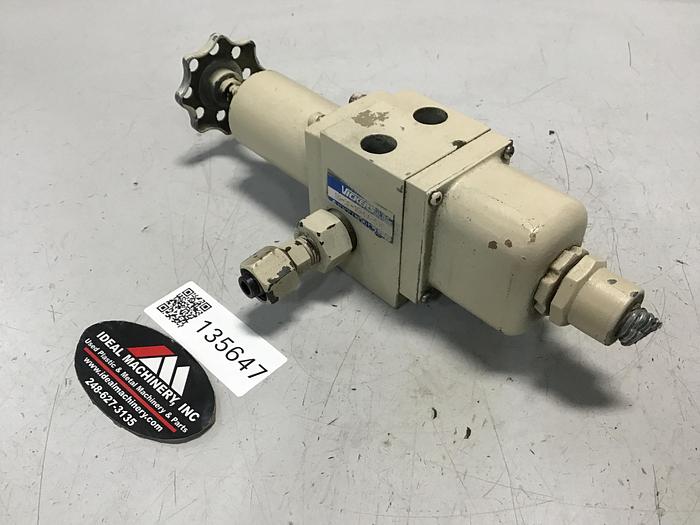 Used VICKERS SG-3F-10-LA-S10 Valve Used #135647