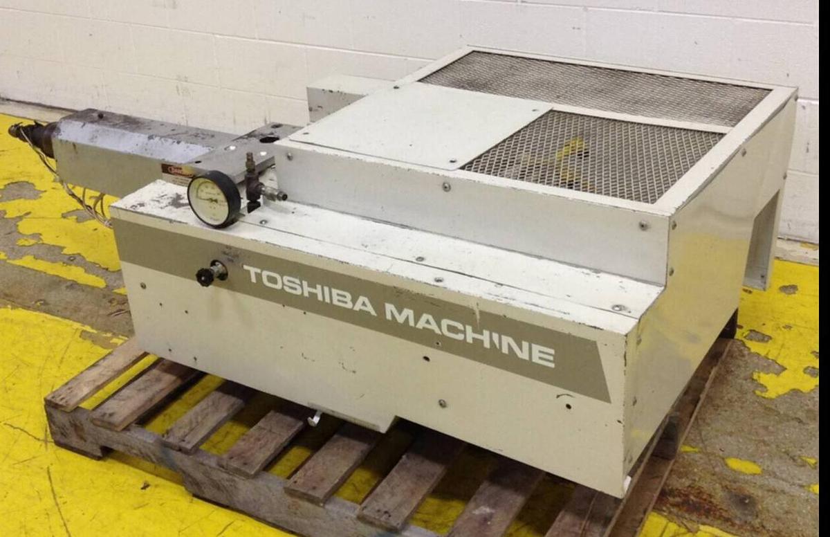 Used TOSHIBA 4.8 Oz Injection Unit ISF90-2B USED