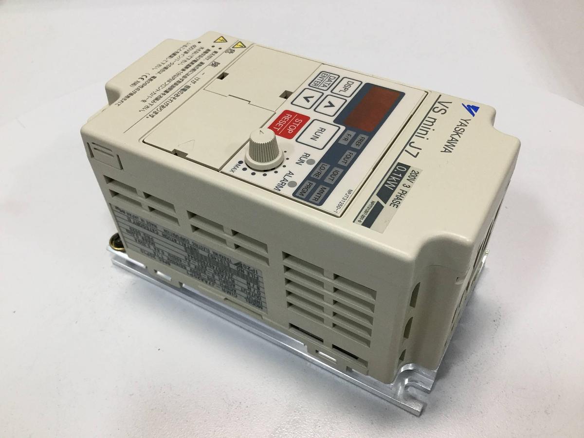 Used YASKAWA VS Mini J7 Inverter CIMR-J7AA20P1 USED