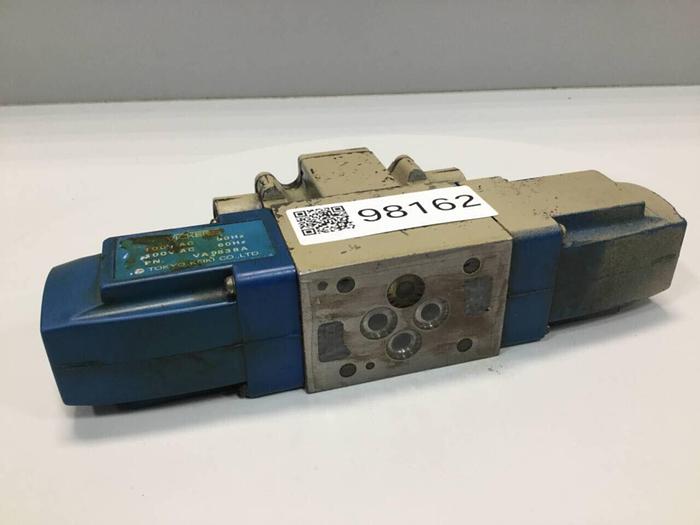 Used VICKERS Solenoid Valve DG4V30CPLT10JAS310 #98162