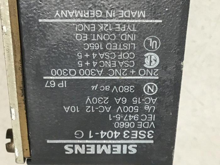 Used SIEMENS Limit Switch 3SE3 404-1G #121617