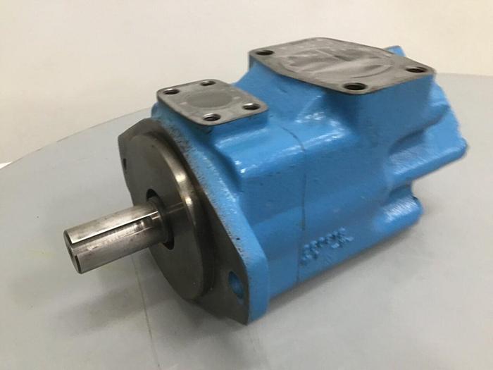 Used VICKERS Hydraulic Vane Pump 3520V25A8 USED