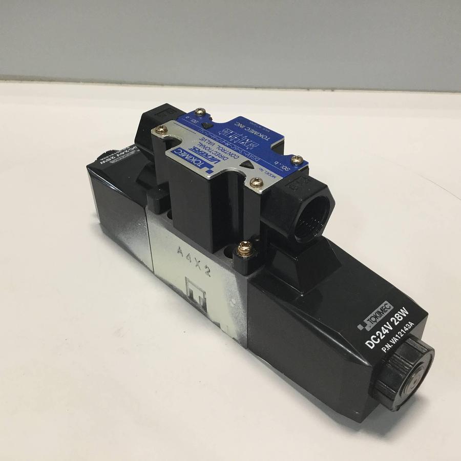 Used VICKERS Directional Control Valve DG4V36CMP7H750 USED
