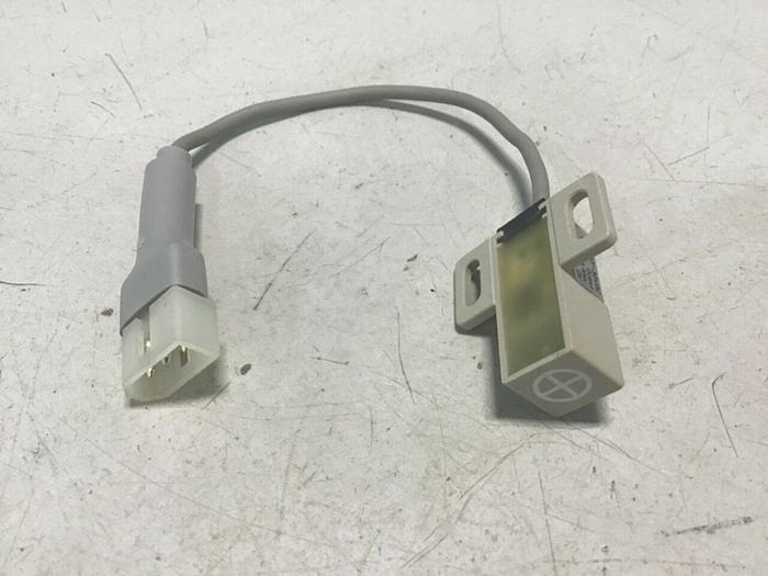 Used FUJI ELECTRIC Proximity Switch PE-B4D #128115