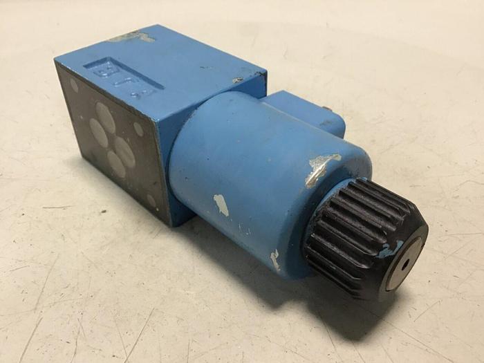 Used BOSCH Directional Valve 0 810 091 227 Used