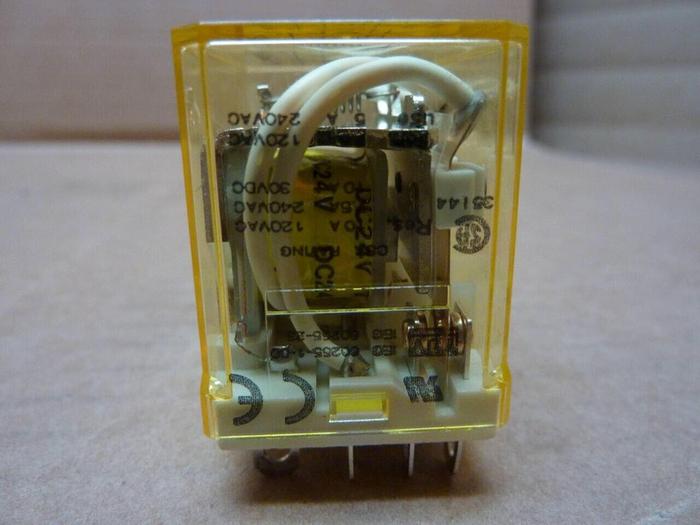 Used IDEC Relay RH4B-U #27566 DNL SCRAPPED
