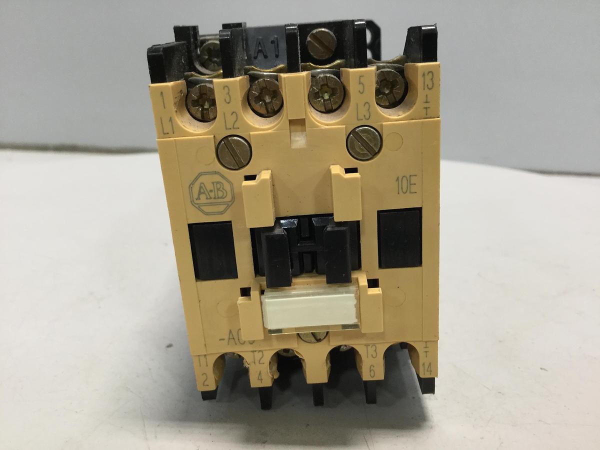 Used ALLEN BRADLEY Contactor 100-A09ND3 SER B USED