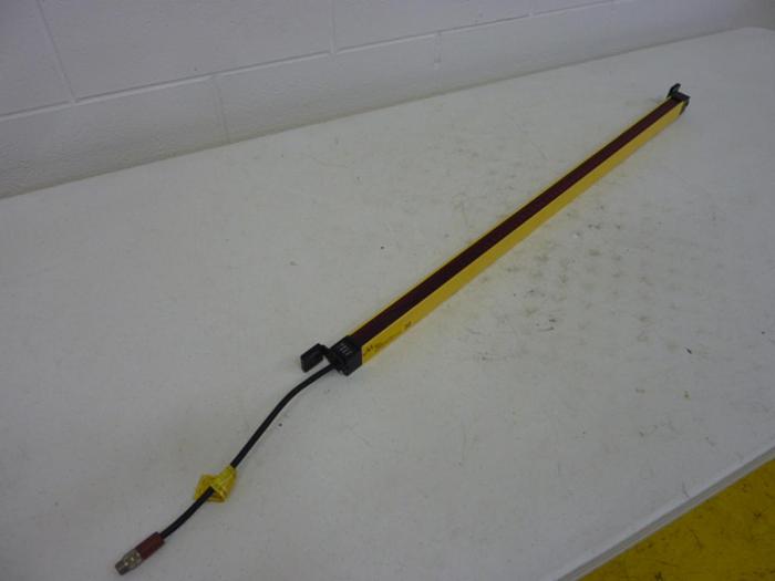 Used STI Light Curtain Receiver MCF47-30-750-R1 #58091