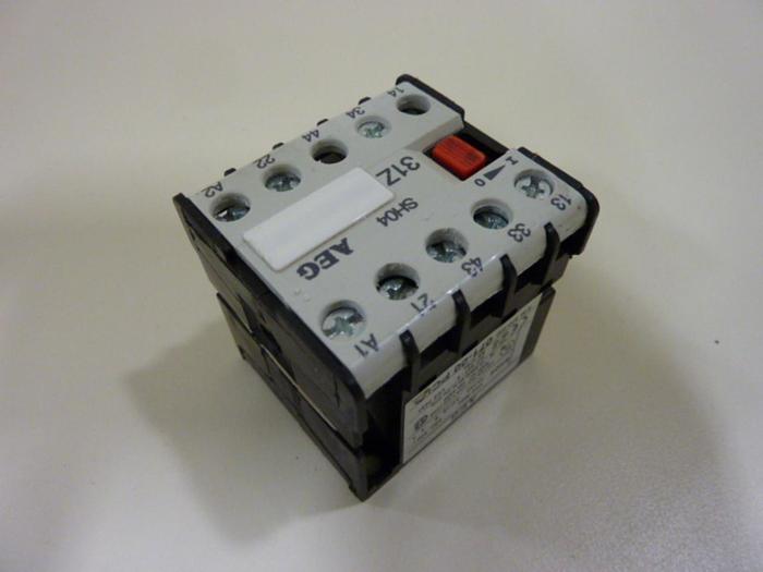 Used AEG Contactor SH04 31Z #53449