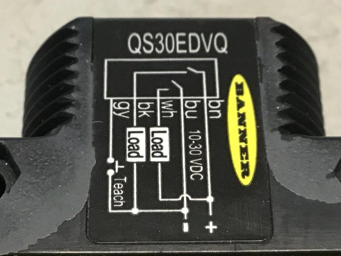 Used BANNER ENGINEERING Photoelectronic Sensor QS30EDVQ #117135