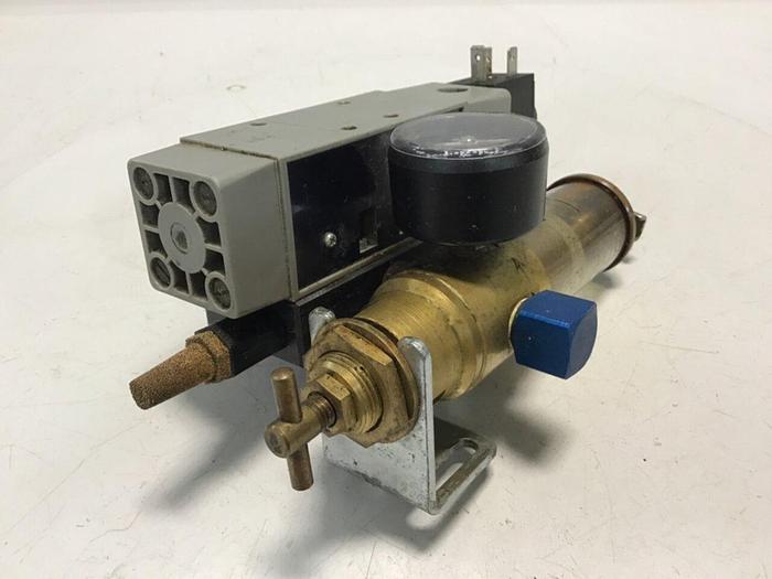 Used BOSCH Pneumatic Valve and Regulator 0 820 014 013 #118809