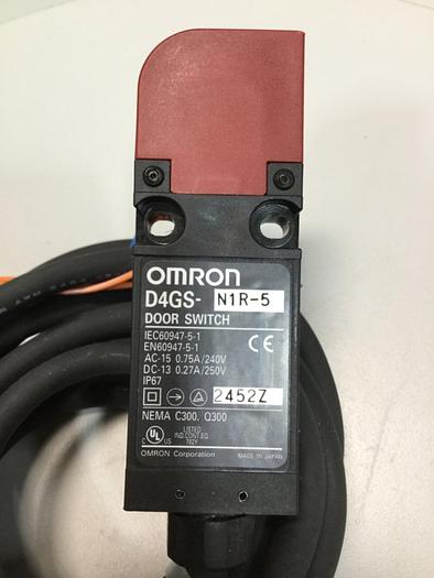 Used OMRON Door Switch D4GS-N1R-5 #103731