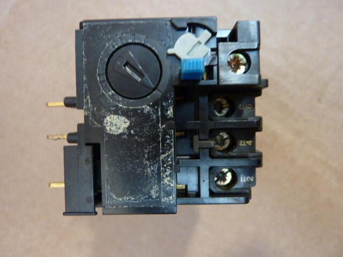 Used GENERAL ELECTRIC / GE Overload Relay CR 4 G1 WF #27636